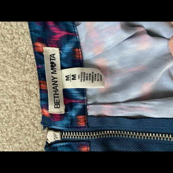 Patterned skirt - Picture 3 of 3